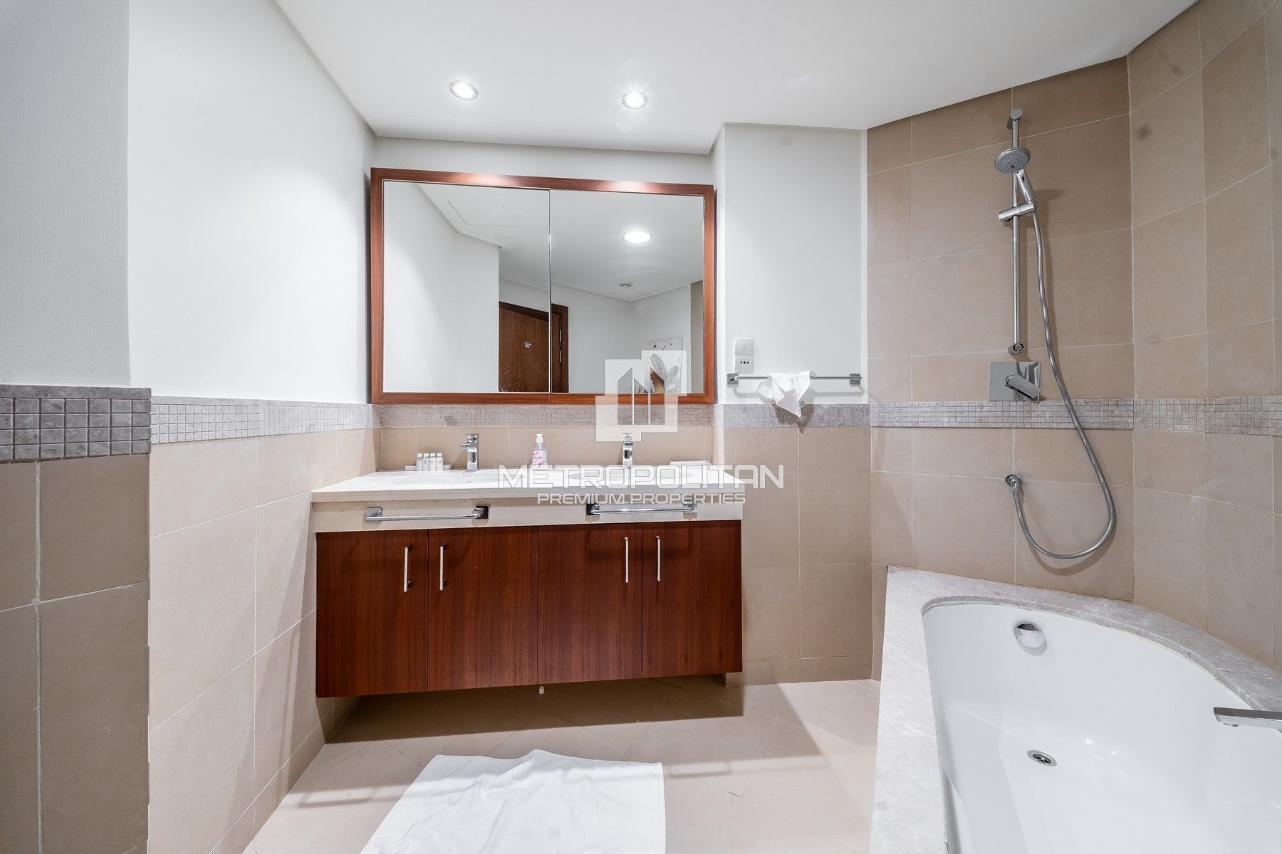 2BR Apartment for Rent in Downtown Dubai – MPR-9908