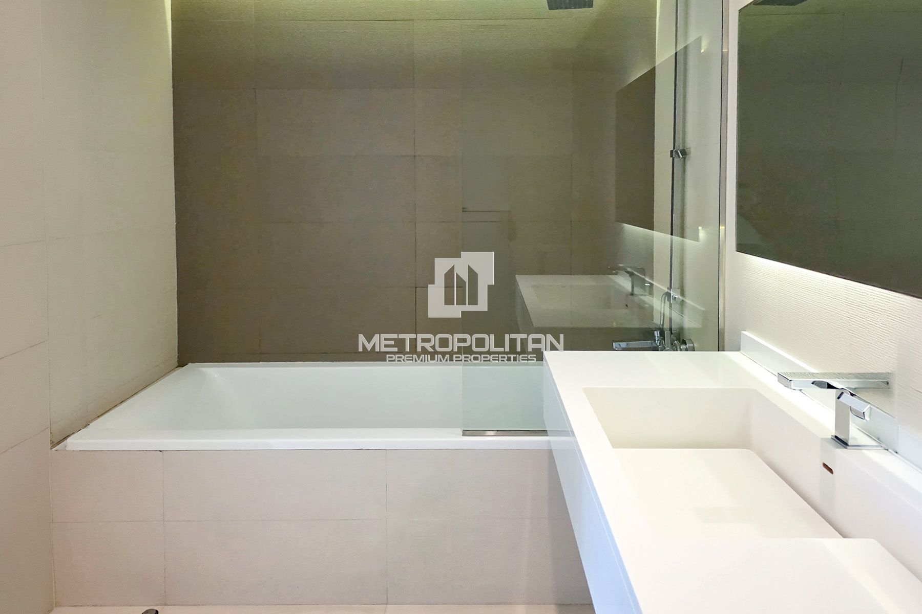Prime Location | Marina Living | Bright Layout