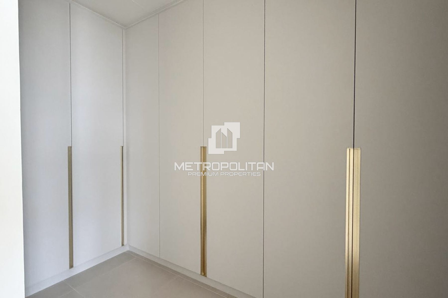 Corner Unit|Biggest Plot| Park View|Near Amenities