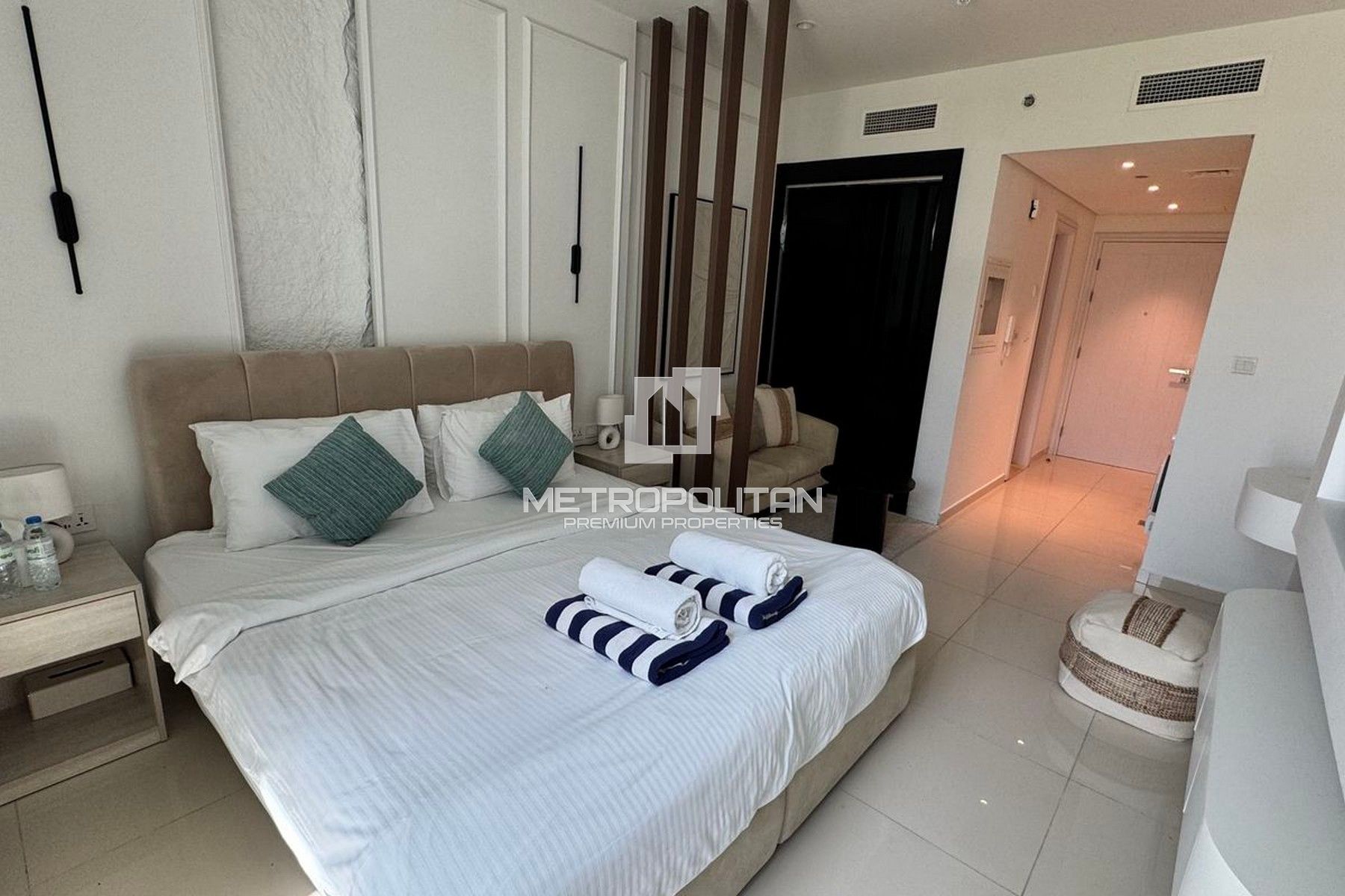 .5BR Apartment for Rent in Palm Jumeirah – MPR-9935