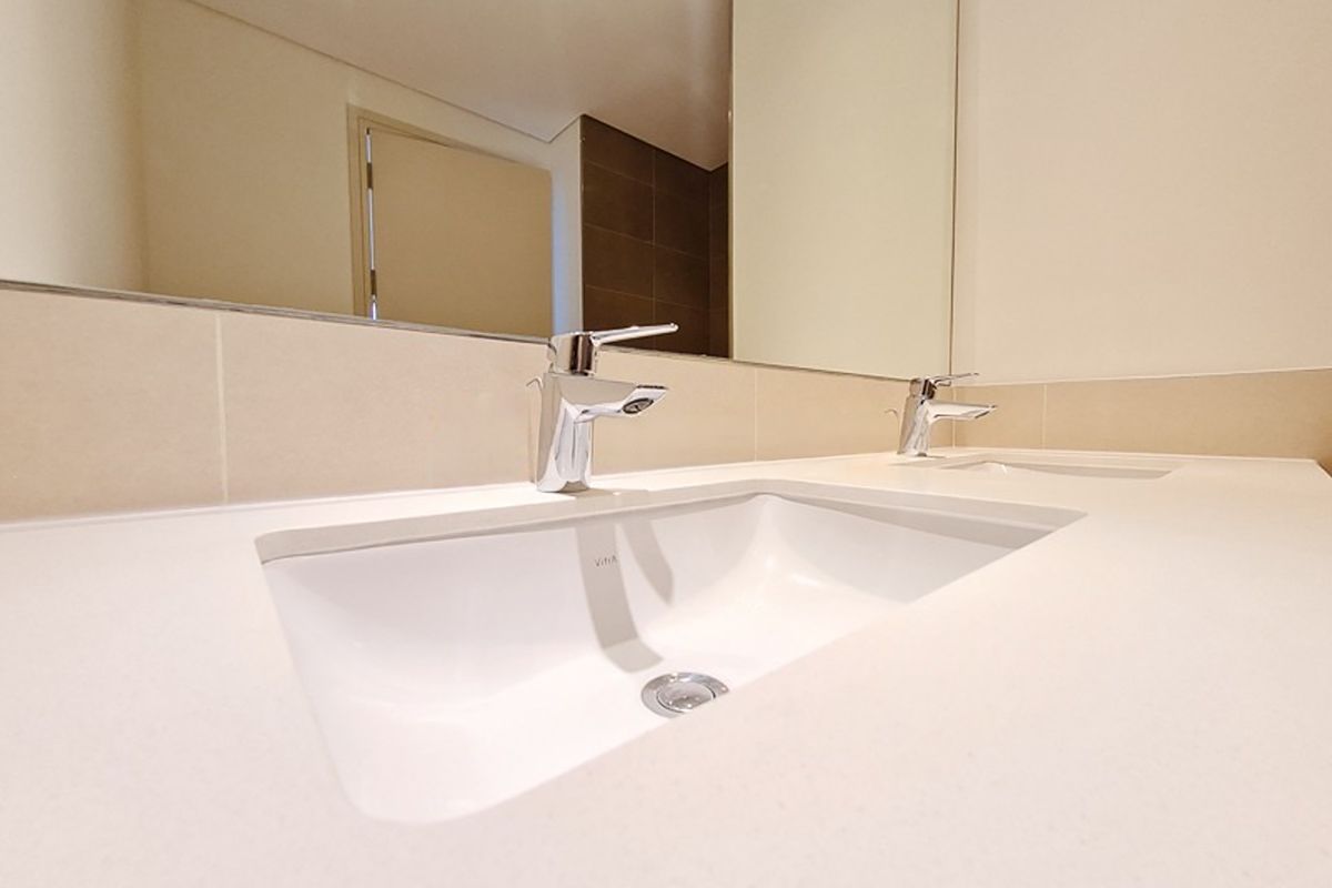 Spacious 2 Beds| Unfurnished| Vacant from August 6