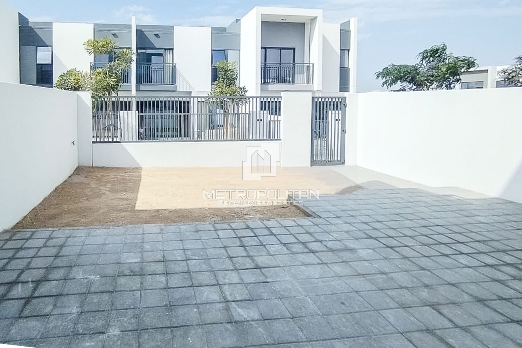3BR Townhouse for Rent in Dubai Land – MPR-9943