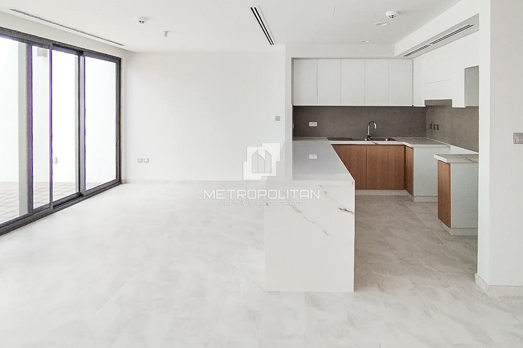 3BR Townhouse for Rent in Dubai Land – MPR-9943
