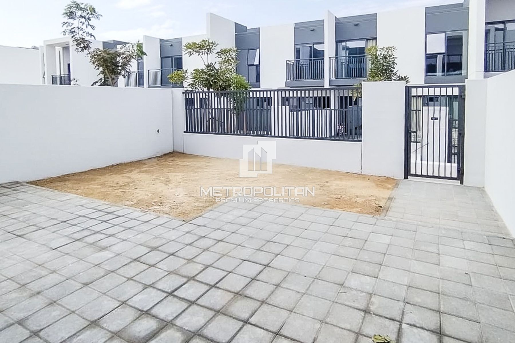 3BR Townhouse for Rent in Dubai Land – MPR-9943