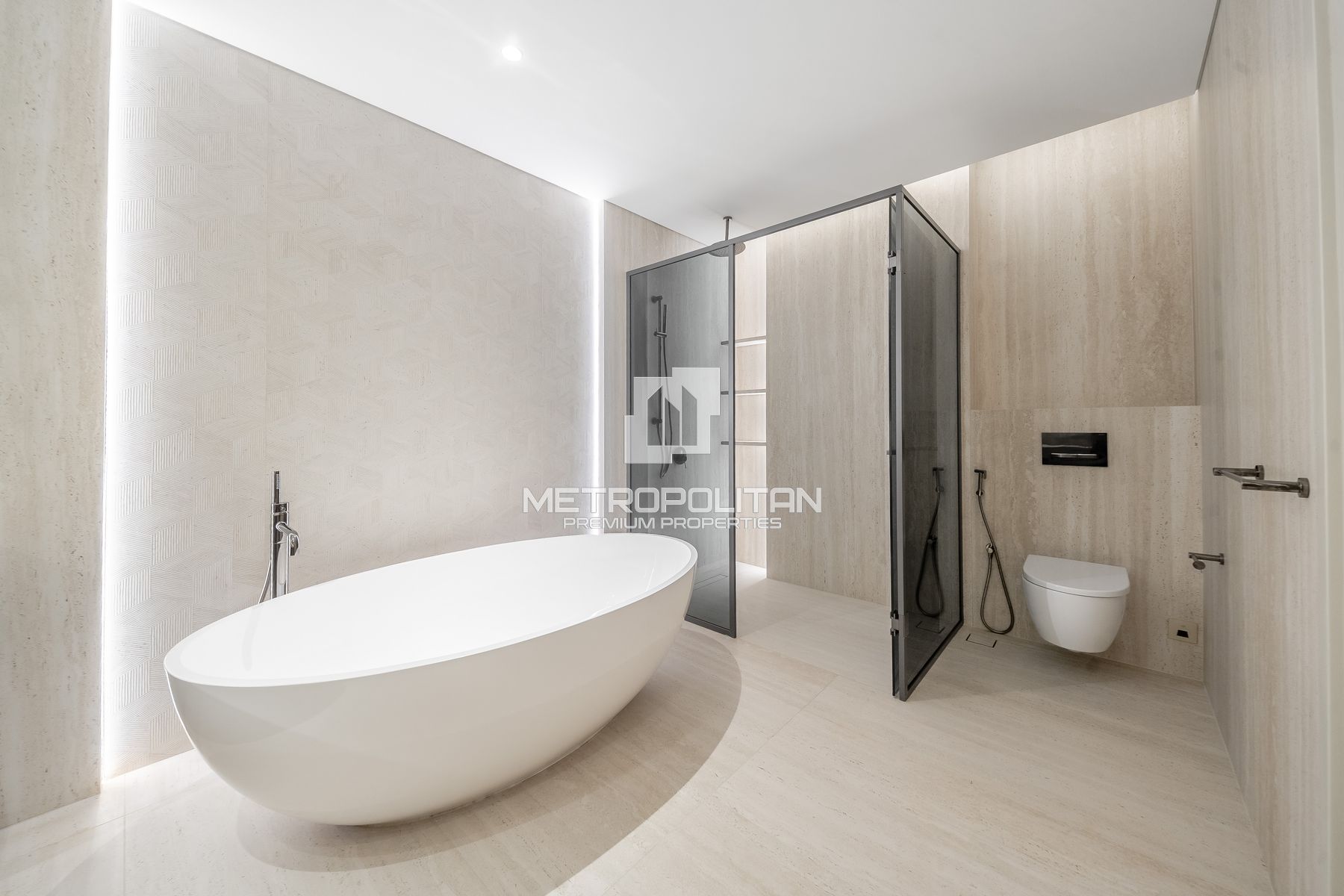 Brand New Spacious 3 Bedroom | Exceptional Views