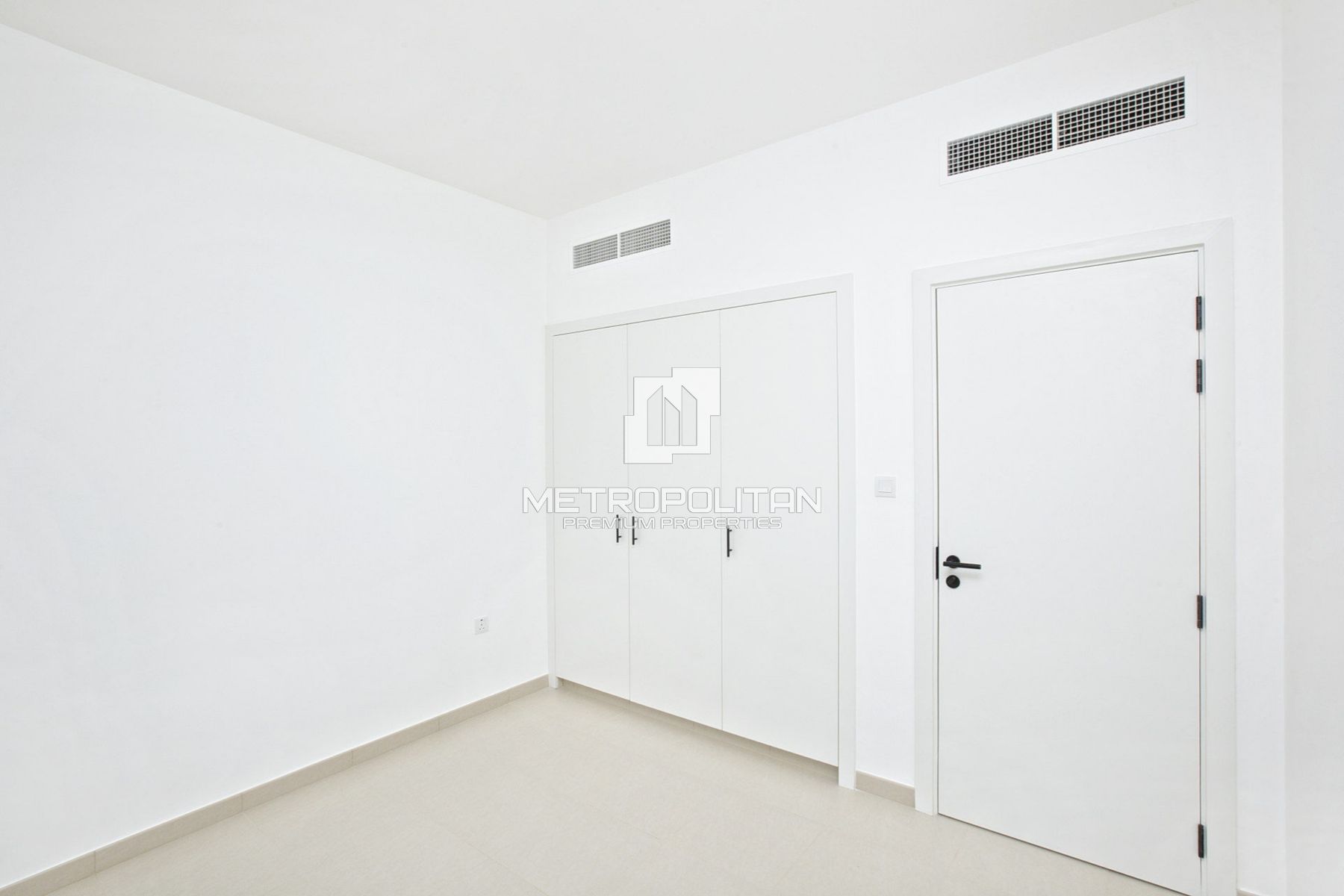 3BR Townhouse for Rent in Town Square – MPR-9947