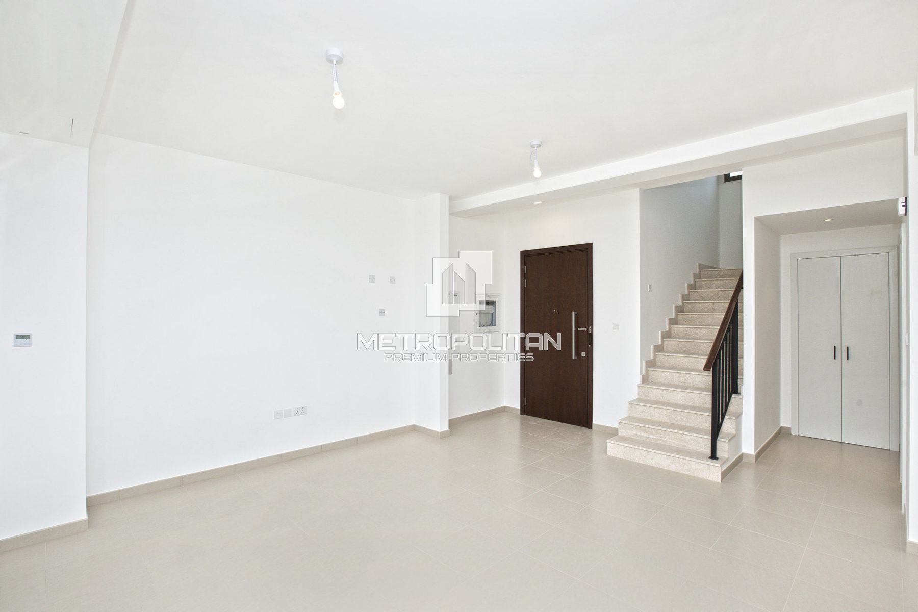 3BR Townhouse for Rent in Town Square – MPR-9947