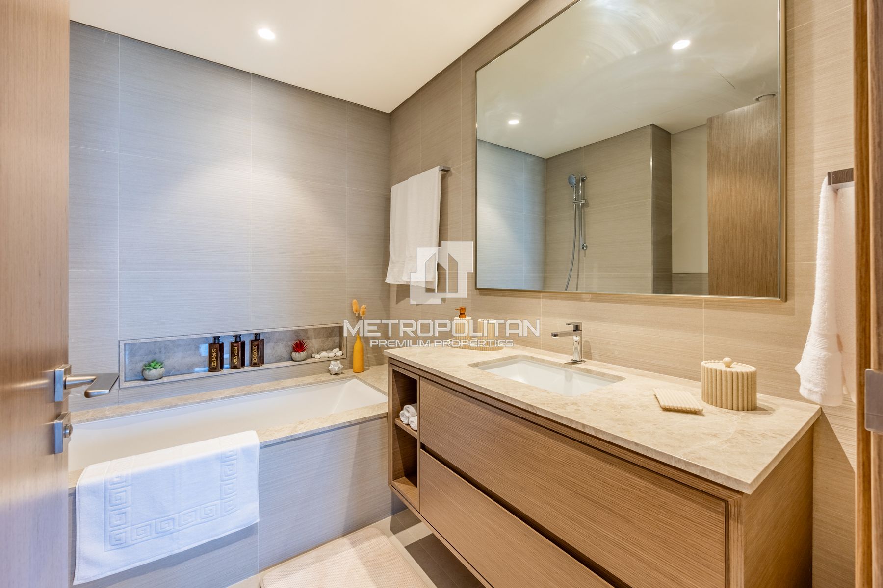 2BR Apartment for Rent in Downtown Dubai – MPR-9976