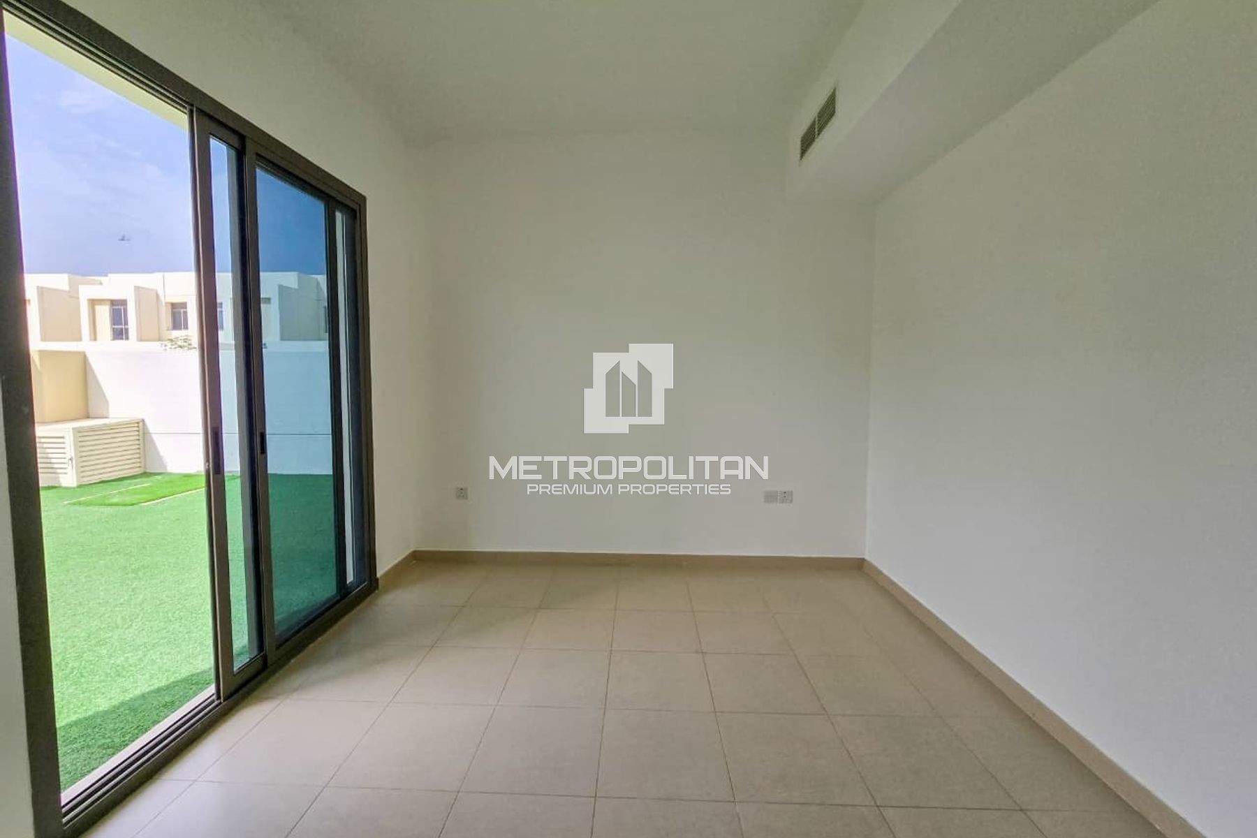 4BR Villa for Rent in Town Square – MPR-9983