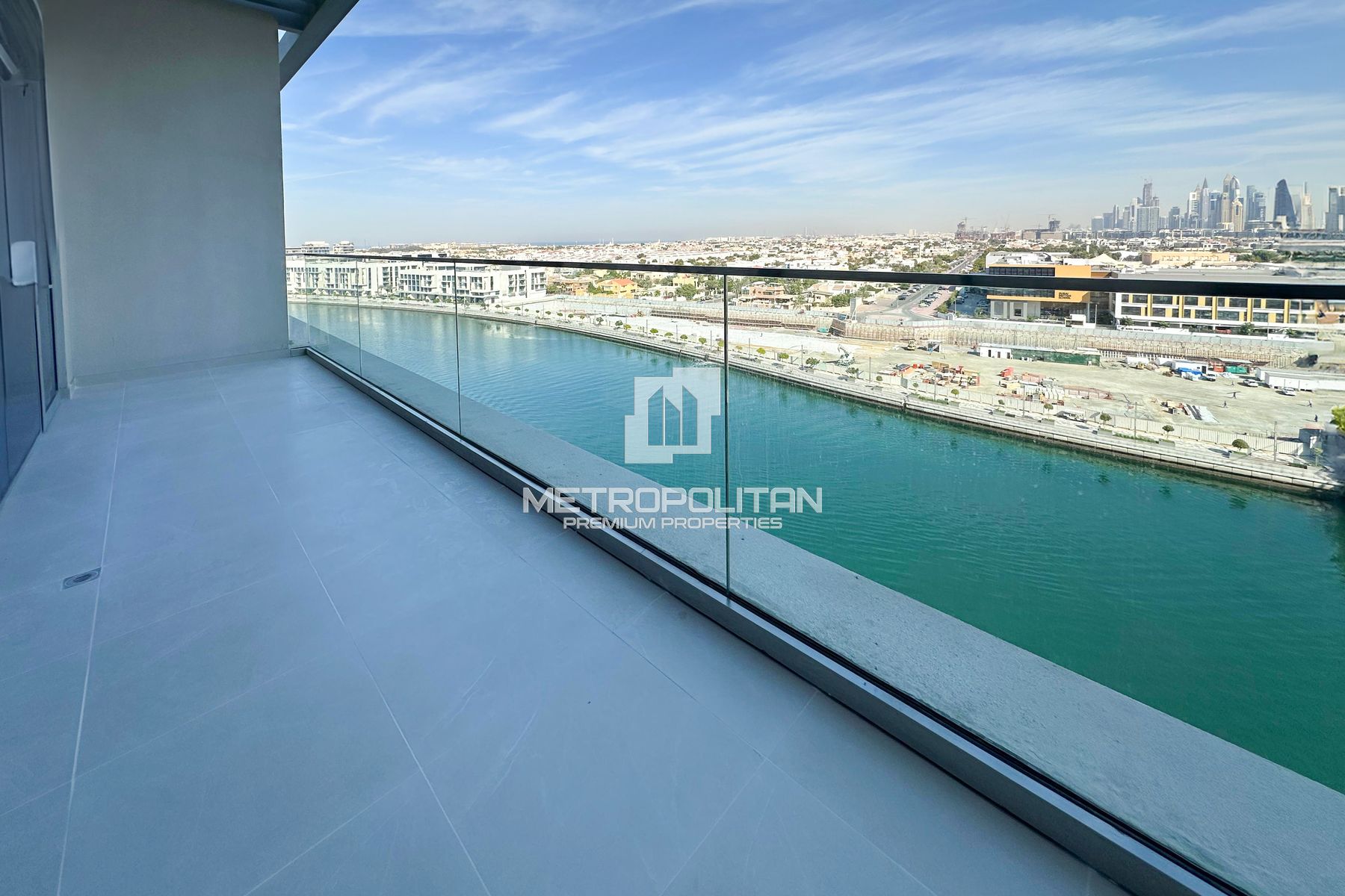 Full Canal and Skyline Views | Vacant from August