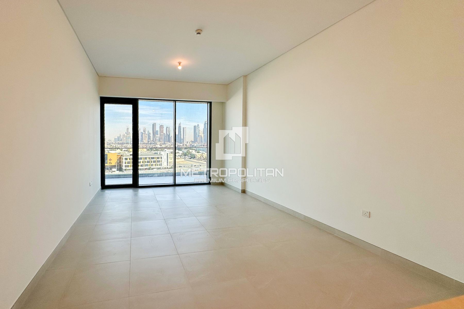 Full Canal and Skyline Views | Vacant from August