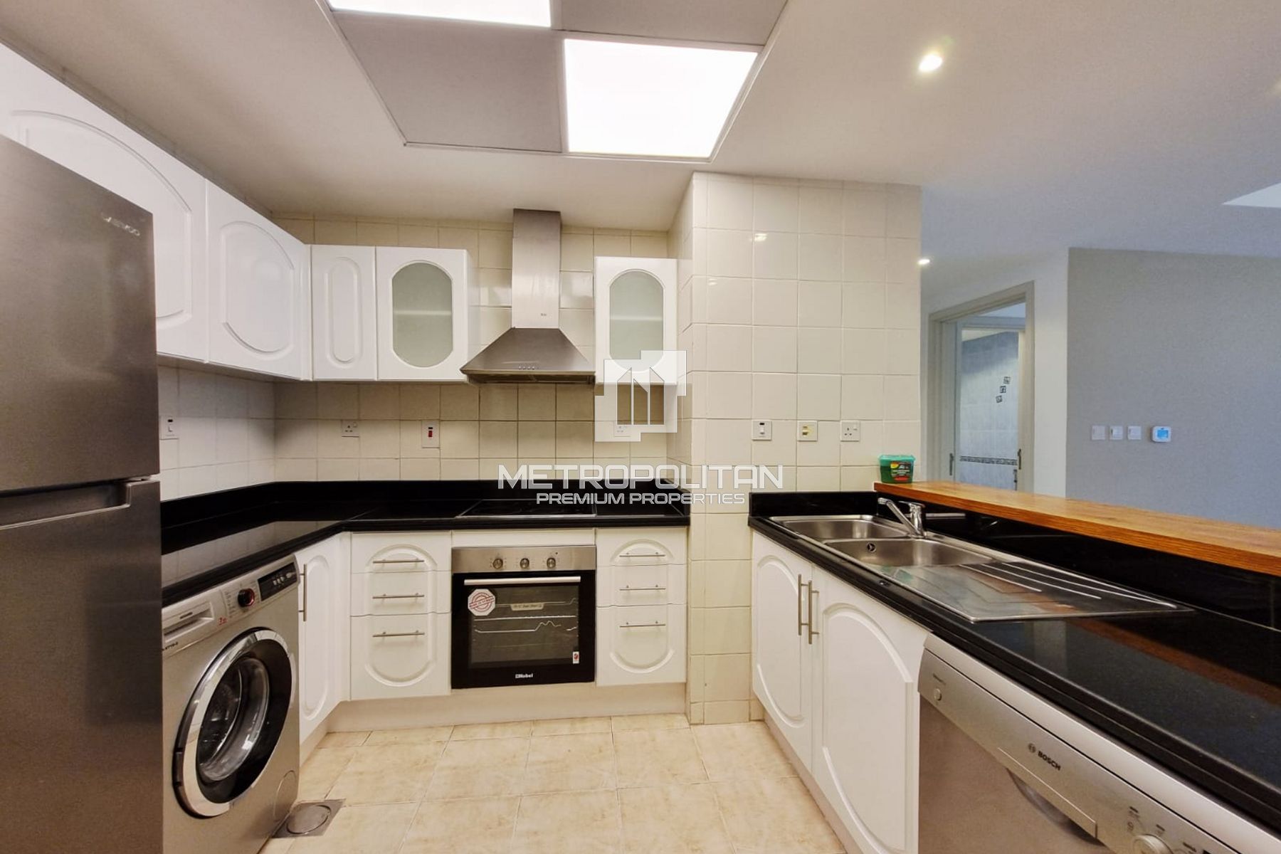 Image - The Waves Tower A, Dubai Marina, Dubai | Project - شقة