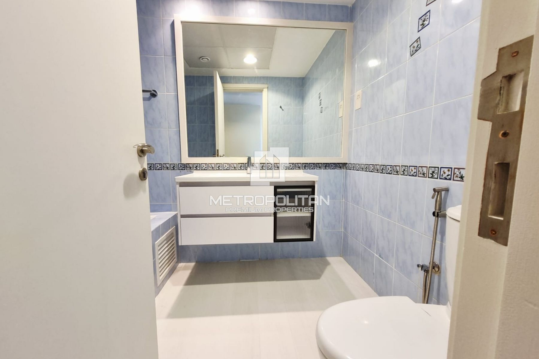 Image - The Waves Tower A, Dubai Marina, Dubai | Project - شقة