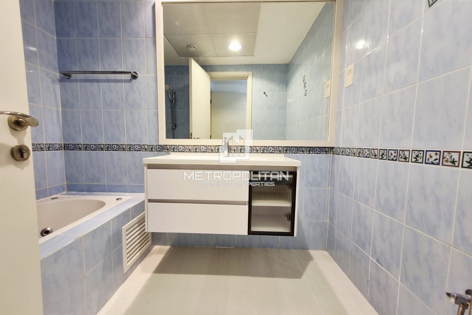 Image - The Waves Tower A, Dubai Marina, Dubai | Project - شقة