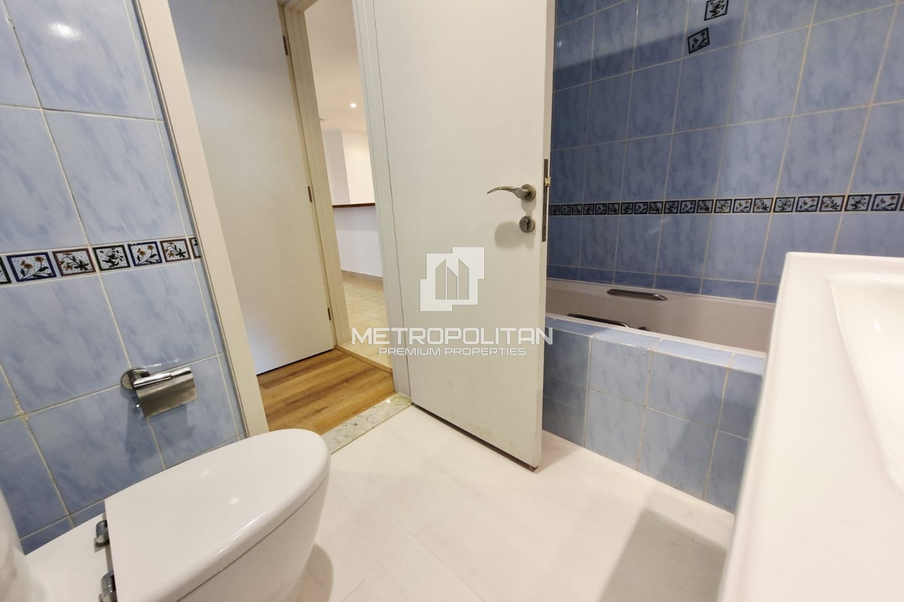 Image - The Waves Tower A, Dubai Marina, Dubai | Project - شقة