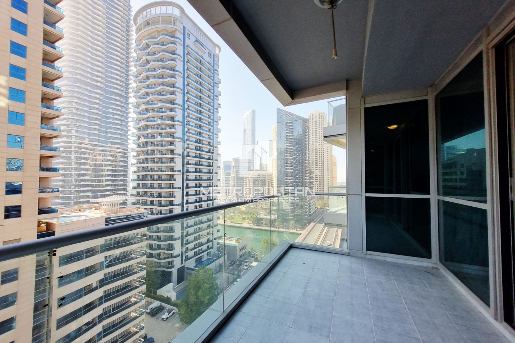 Image - The Waves Tower A, Dubai Marina, Dubai | Project - شقة