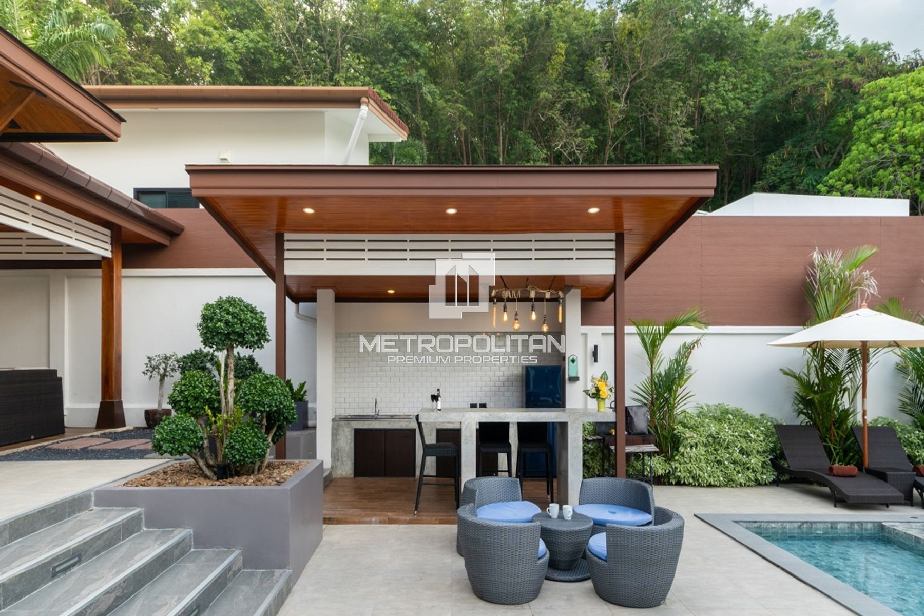 Luxury Villa on the Lagoon | W/ Maid Room and Pool