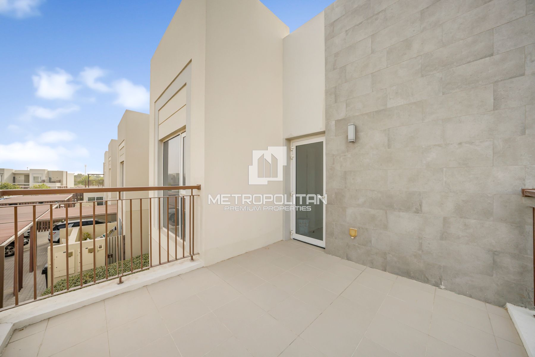 Image - Urbana III, Dubai South (Dubai World Central), Dubai | Project - Stadthaus