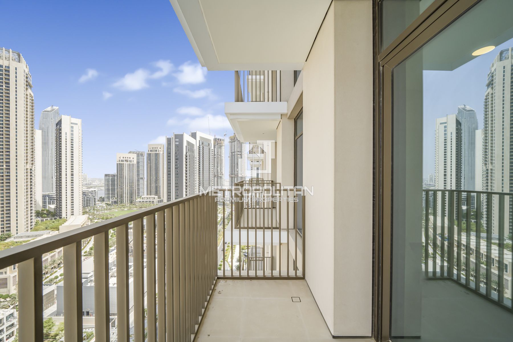 Burj Khalifa View | Prime Location | Stylish