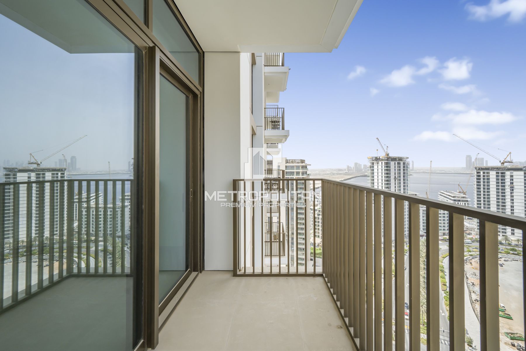 Burj Khalifa View | Prime Location | Stylish