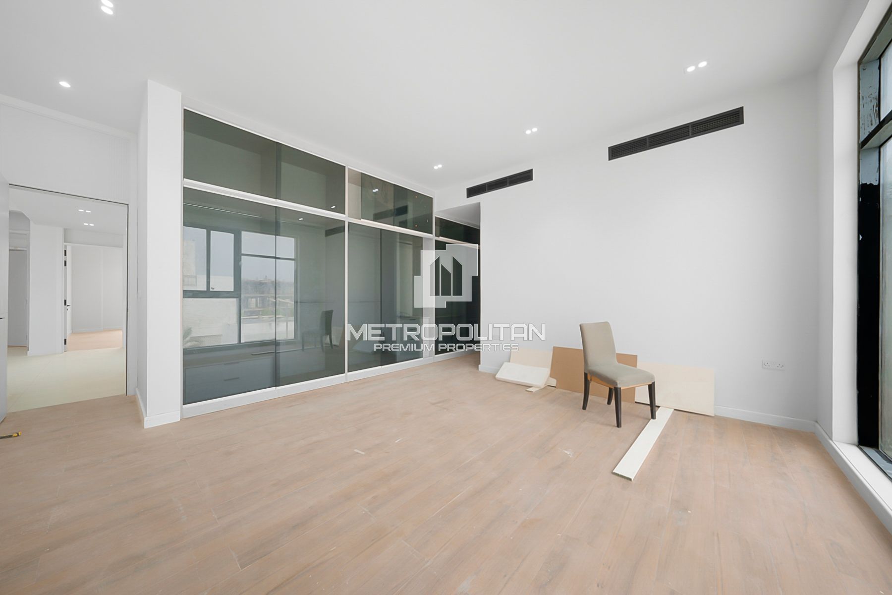 6BR Villa for Sale in Jumeirah Park – MPS-38549 photo-16