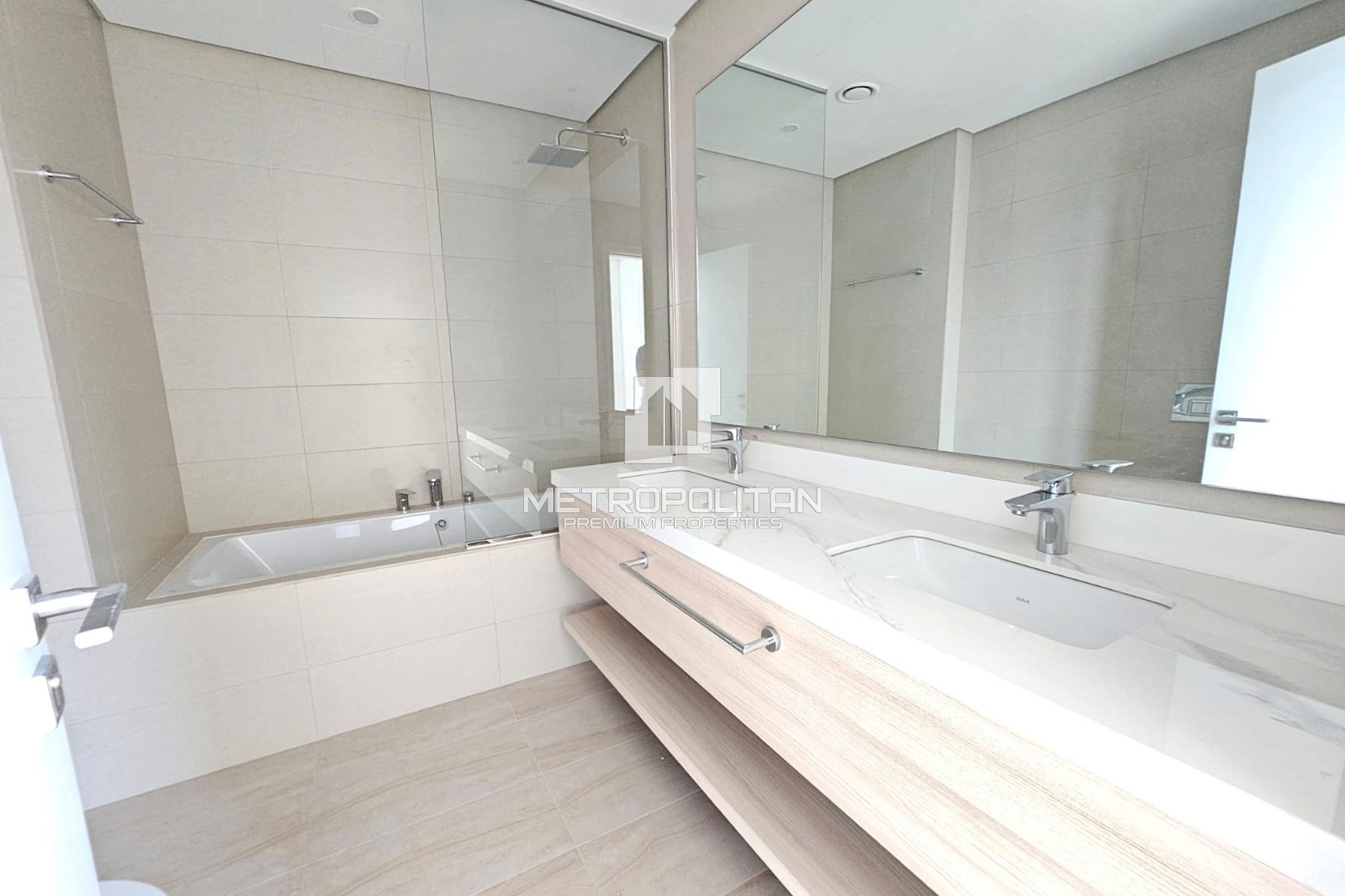 Image - Cherrywoods, Dubai Land, Dubai | Project - Stadthaus