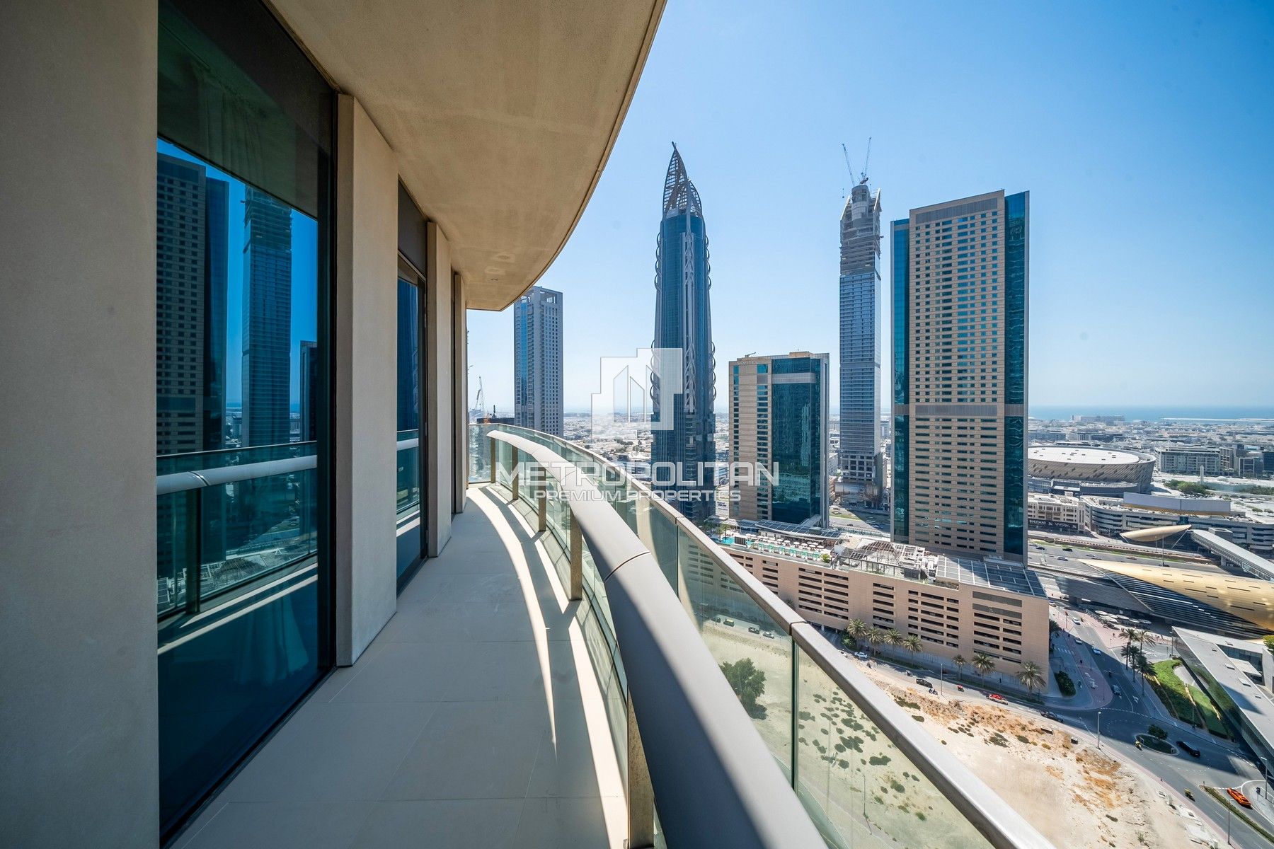 Absoloutely Stunning Views| High Floor | Rare Unit