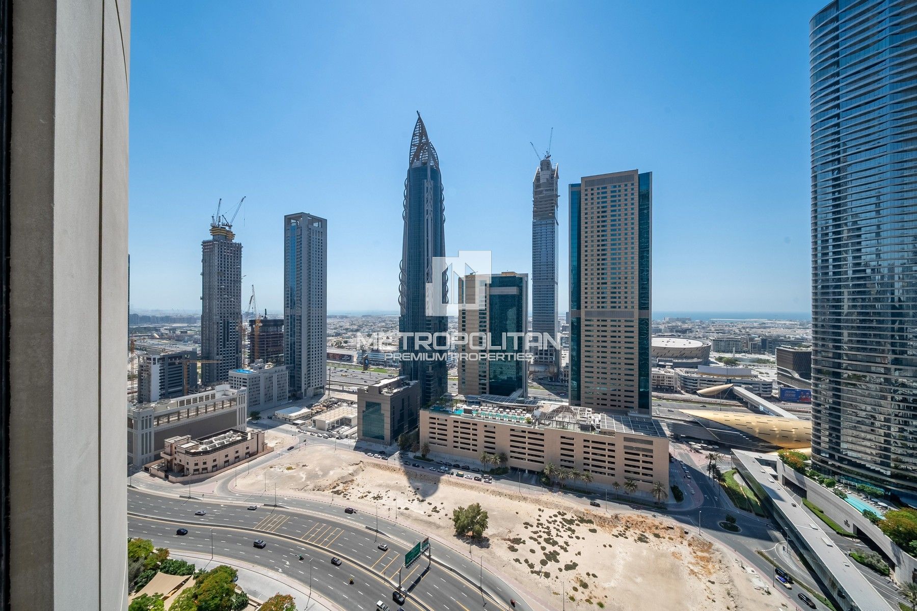 Absoloutely Stunning Views| High Floor | Rare Unit
