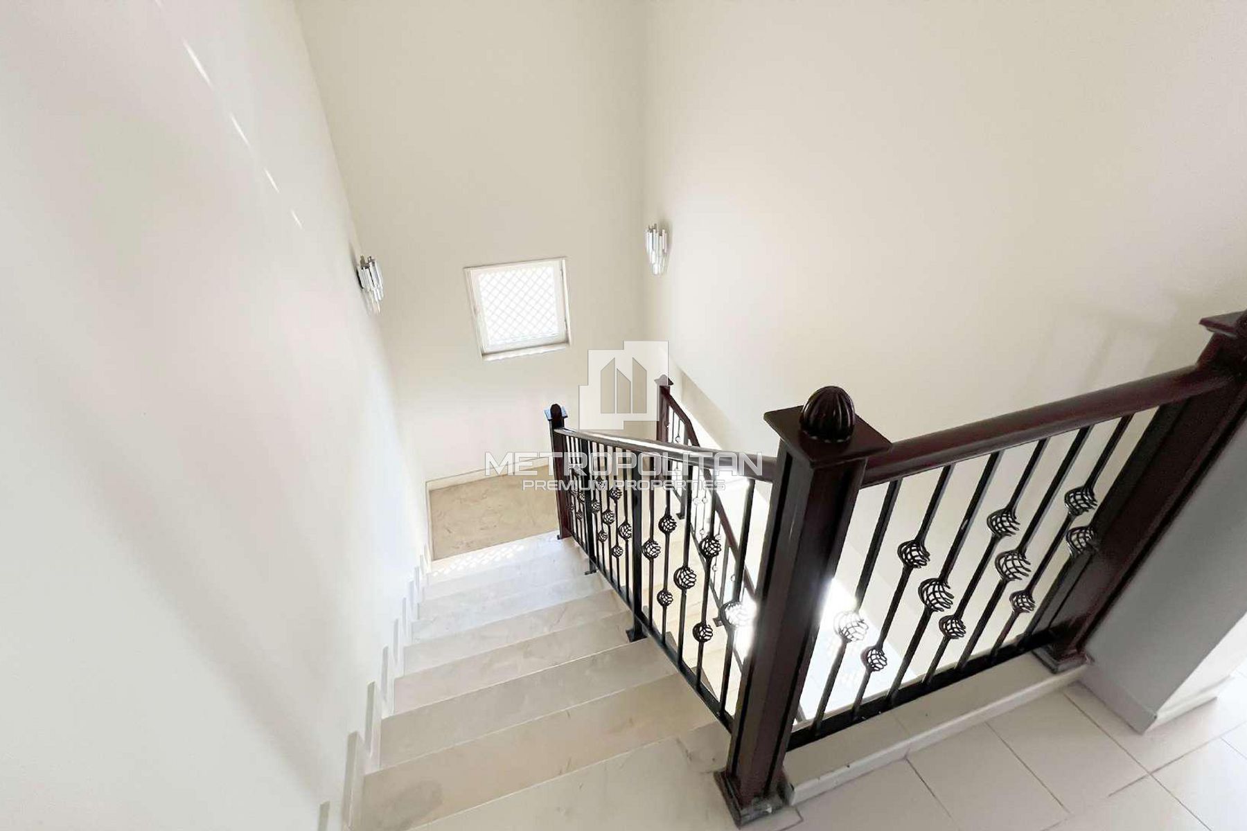 5BR Villa for Sale in Jumeirah Park – MPS-38943 photo-10
