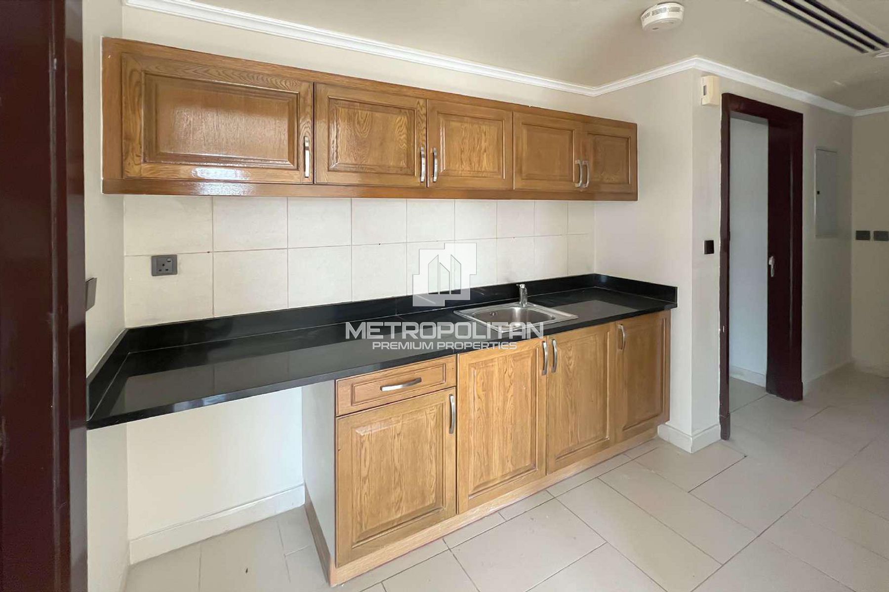 5BR Villa for Sale in Jumeirah Park – MPS-38943 photo-15