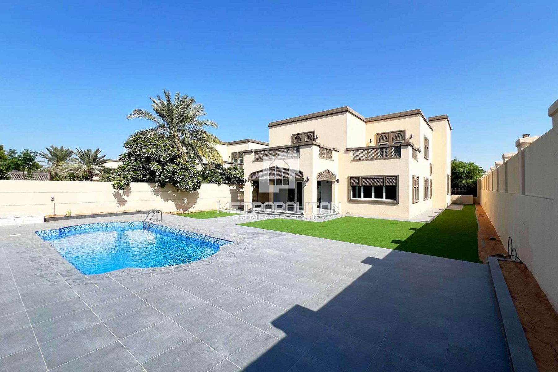5BR Villa for Sale in Jumeirah Park – MPS-38943 photo-6