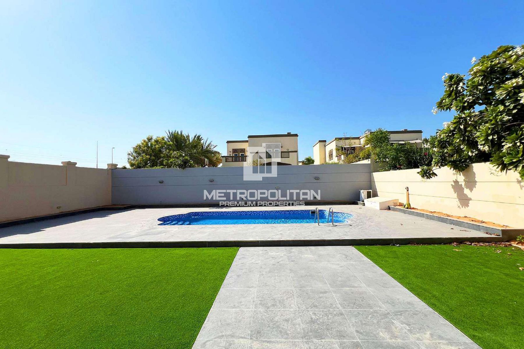 5BR Villa for Sale in Jumeirah Park – MPS-38943 photo-7