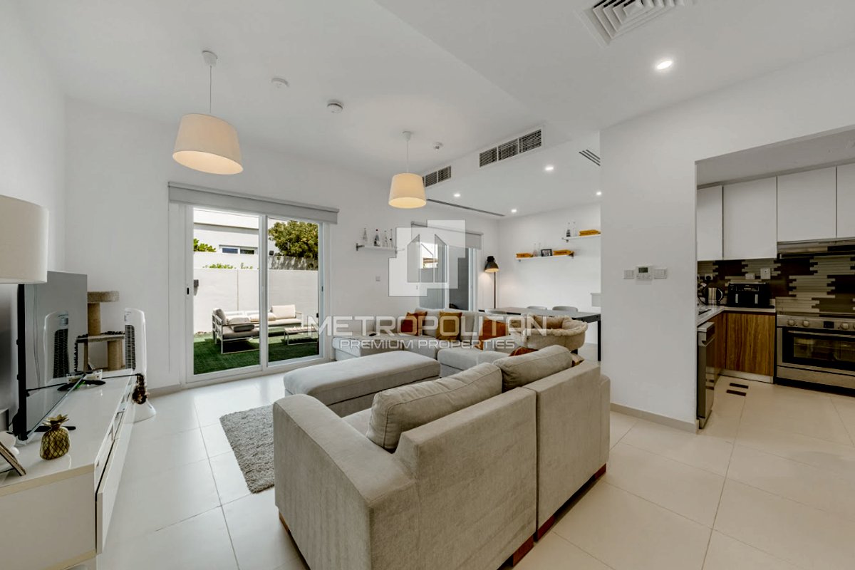 Ideal Location | Backing Central Park | 3BR + Maid