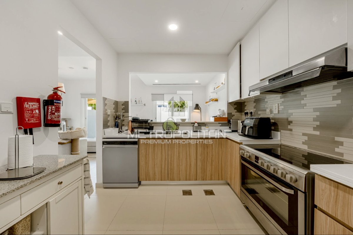 3BR Townhouse for Sale in Dubai Land – MPS-39386