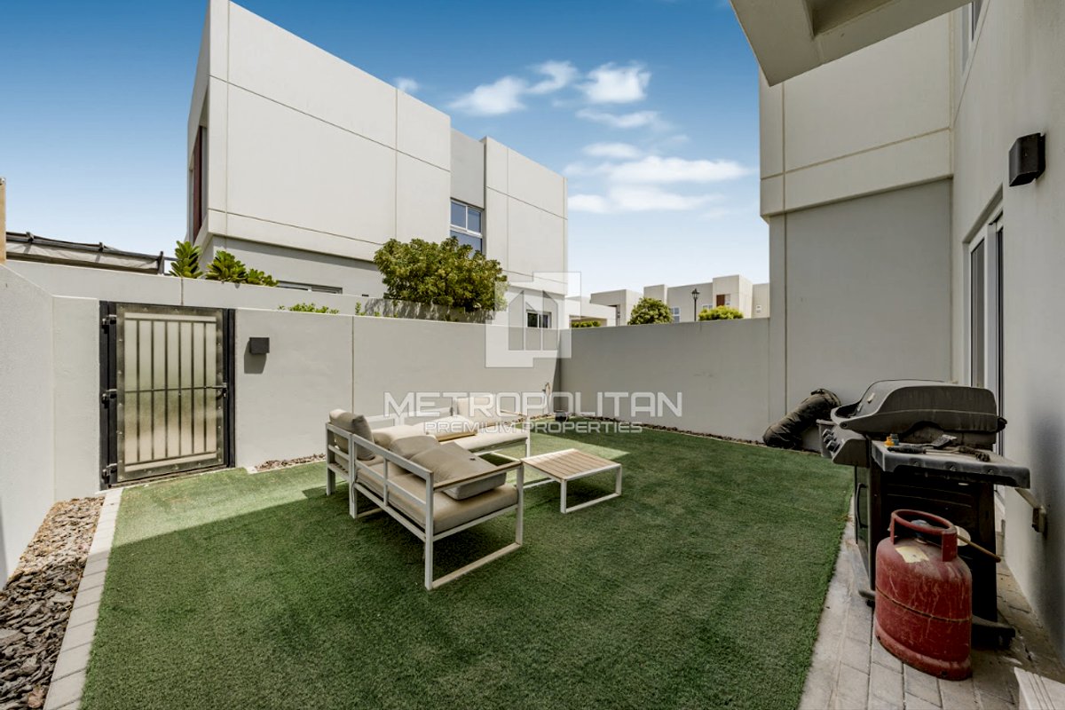 3BR Townhouse for Sale in Dubai Land – MPS-39386