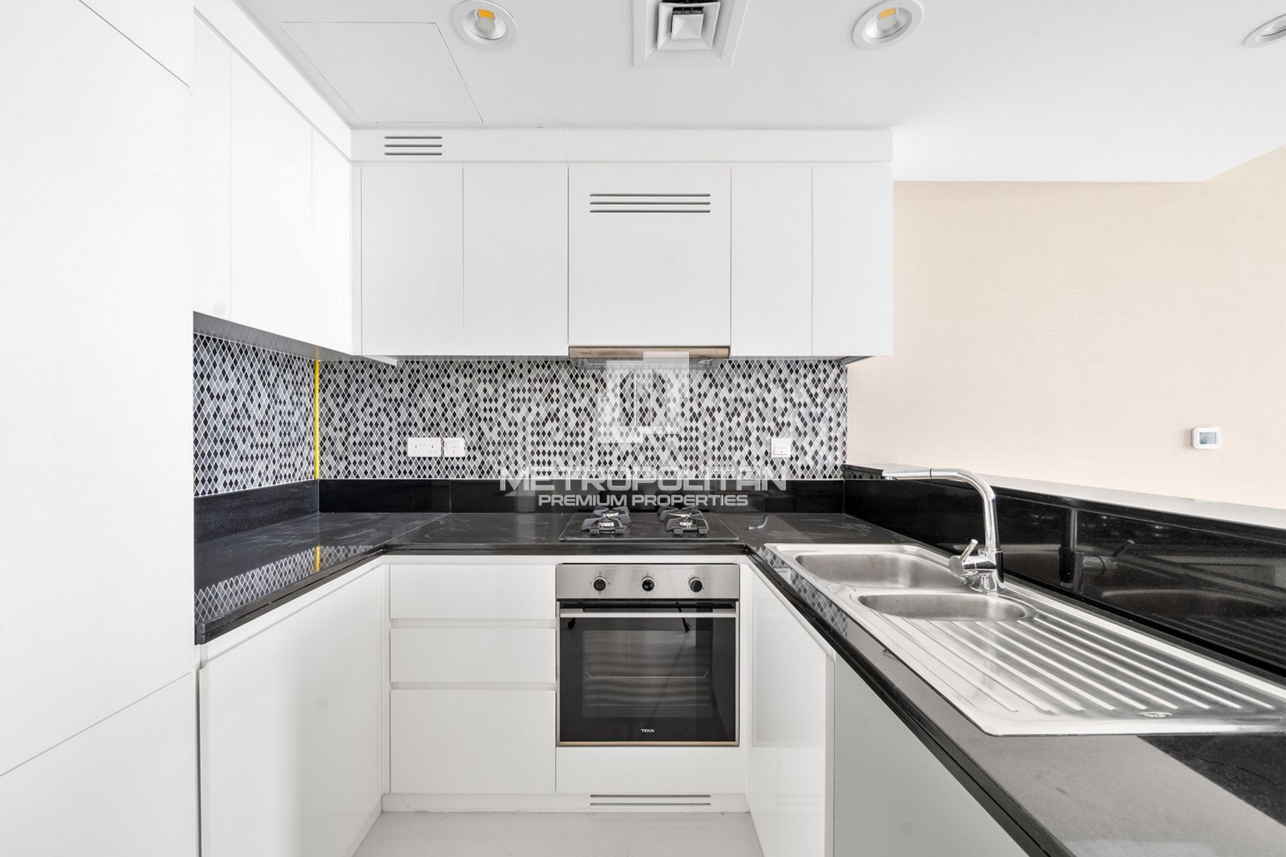 1BR Apartment for Sale in Business Bay – MPS-39400 photo-4