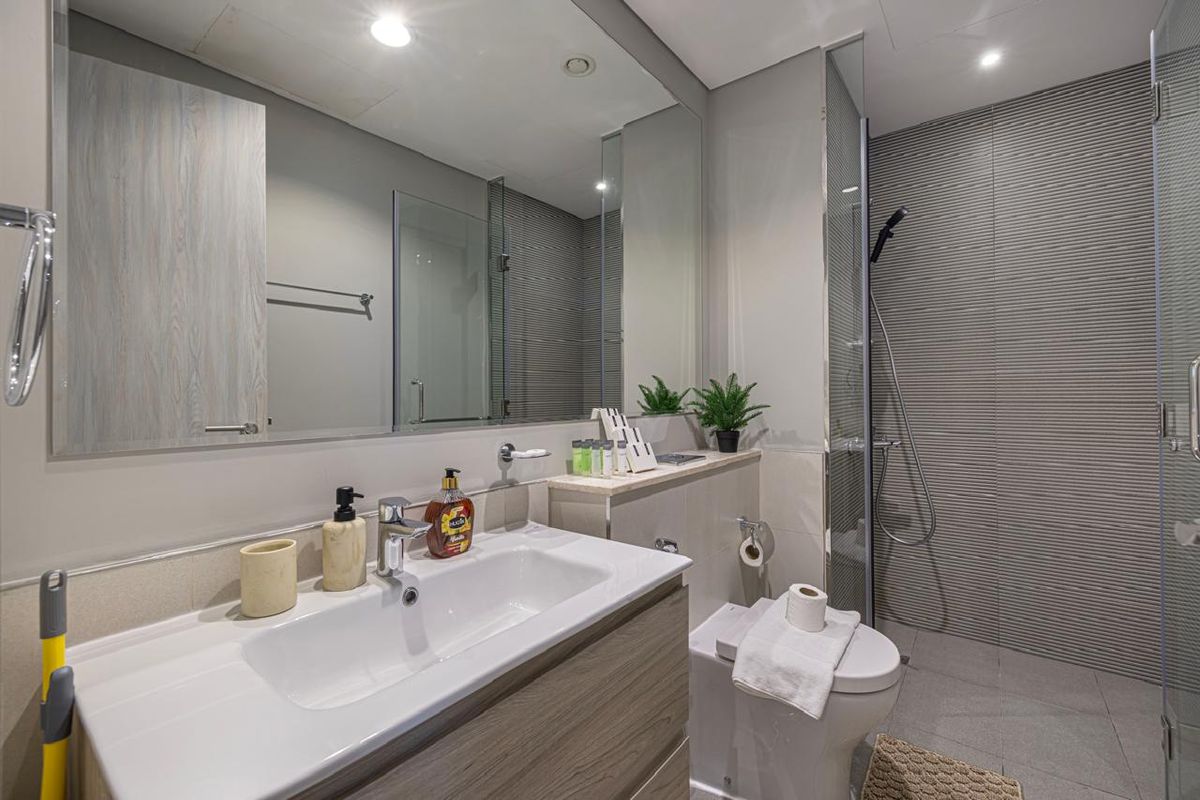 Luxury Furnished 1BR | Canal View | Investor Deal