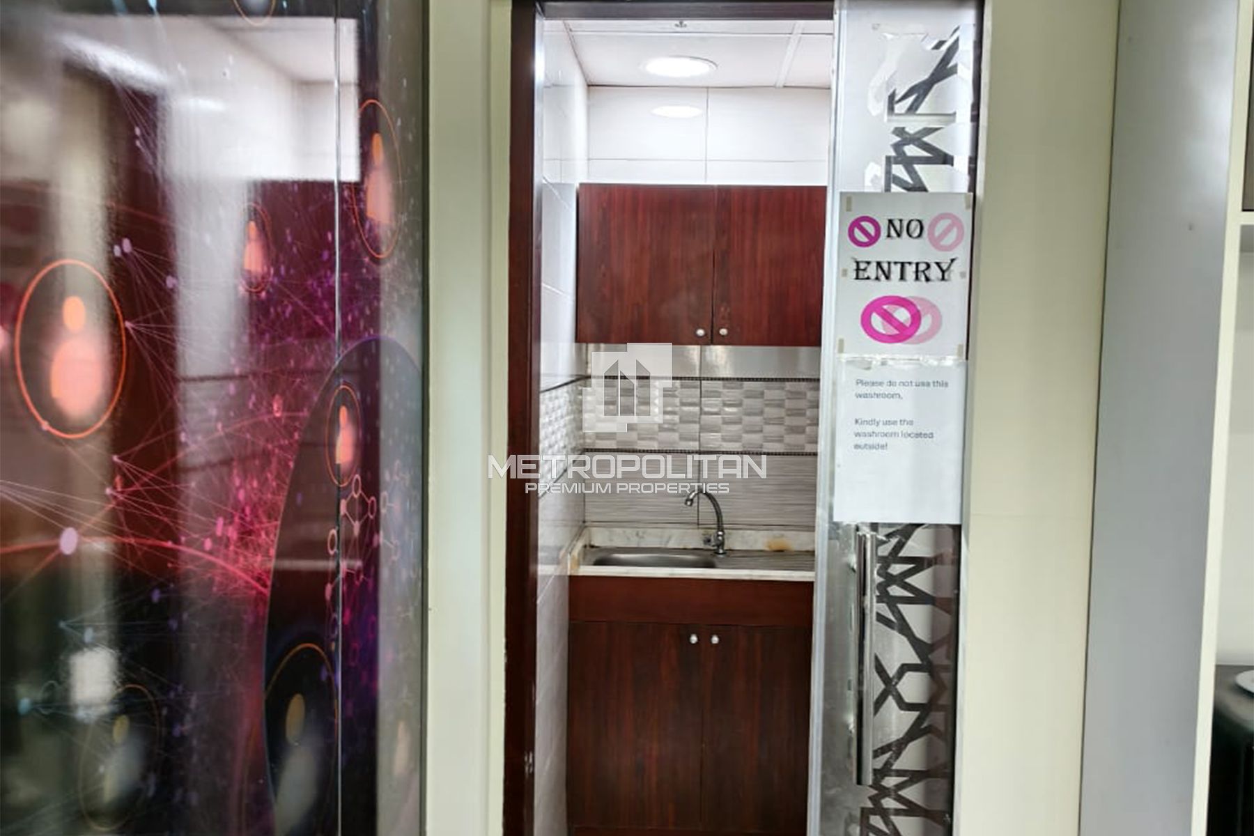 Image - Clover Bay Tower, Business Bay, Dubai | Project - مكتب