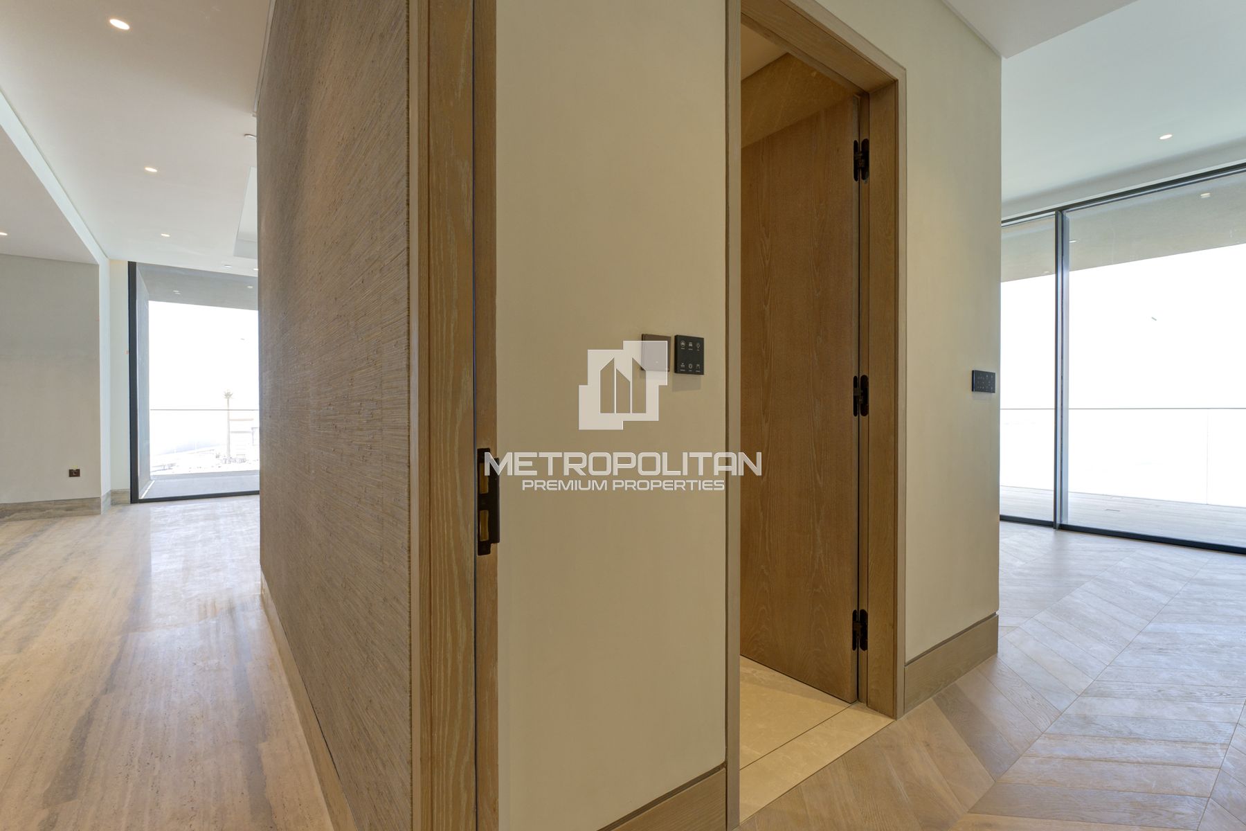 Palm View | High Floor | Huge and Corner Unit