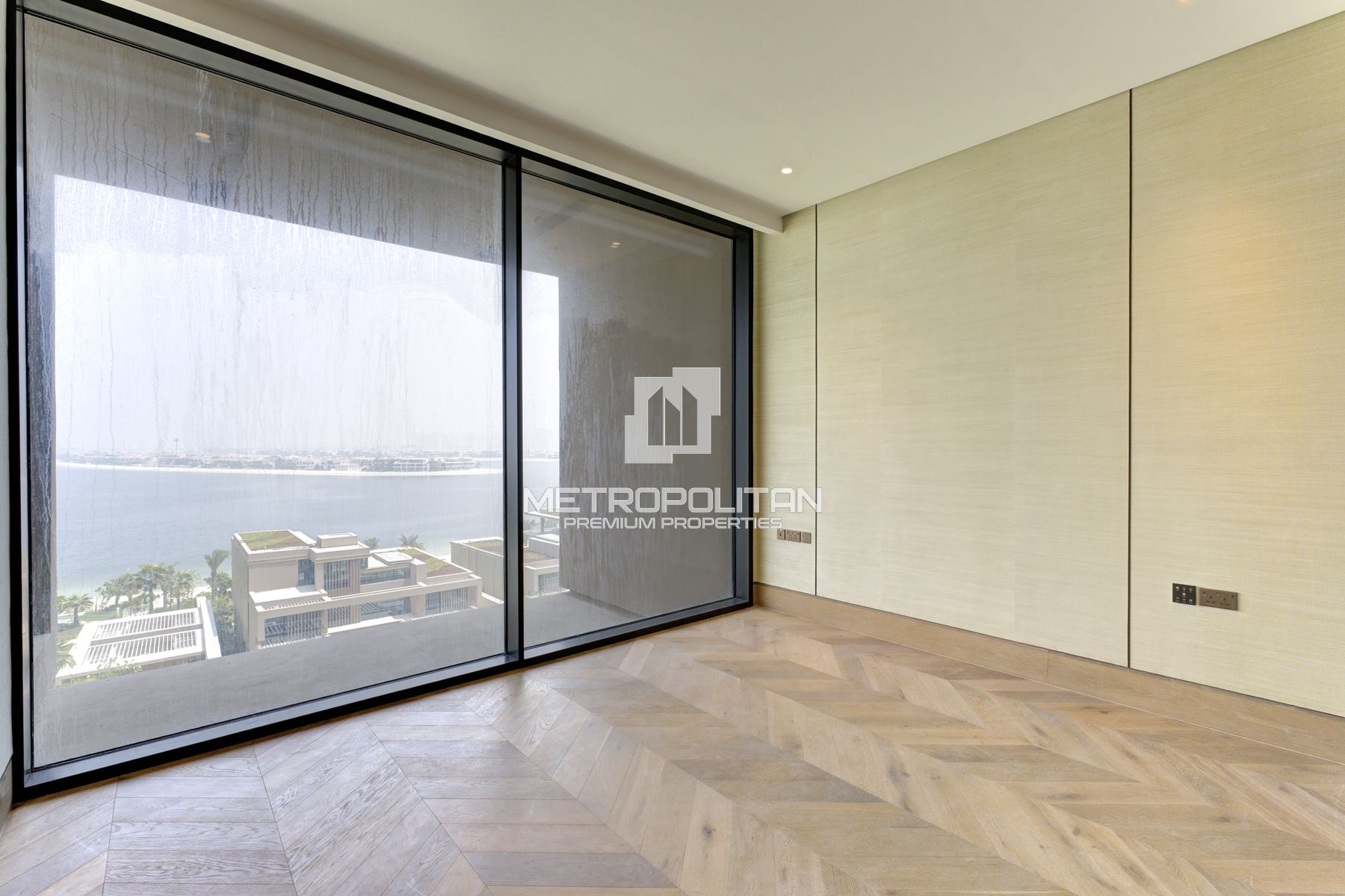 Palm View | High Floor | Huge and Corner Unit