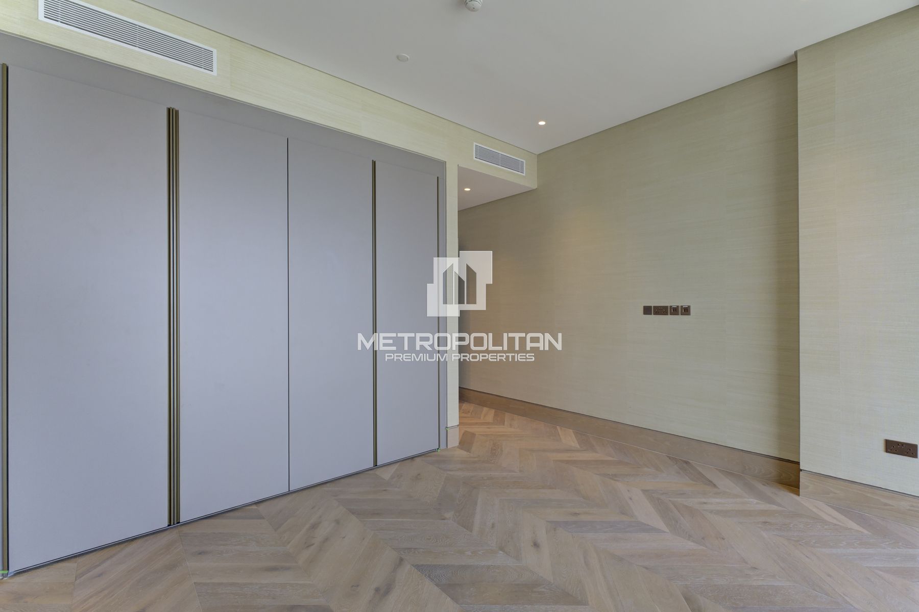 Palm View | High Floor | Huge and Corner Unit