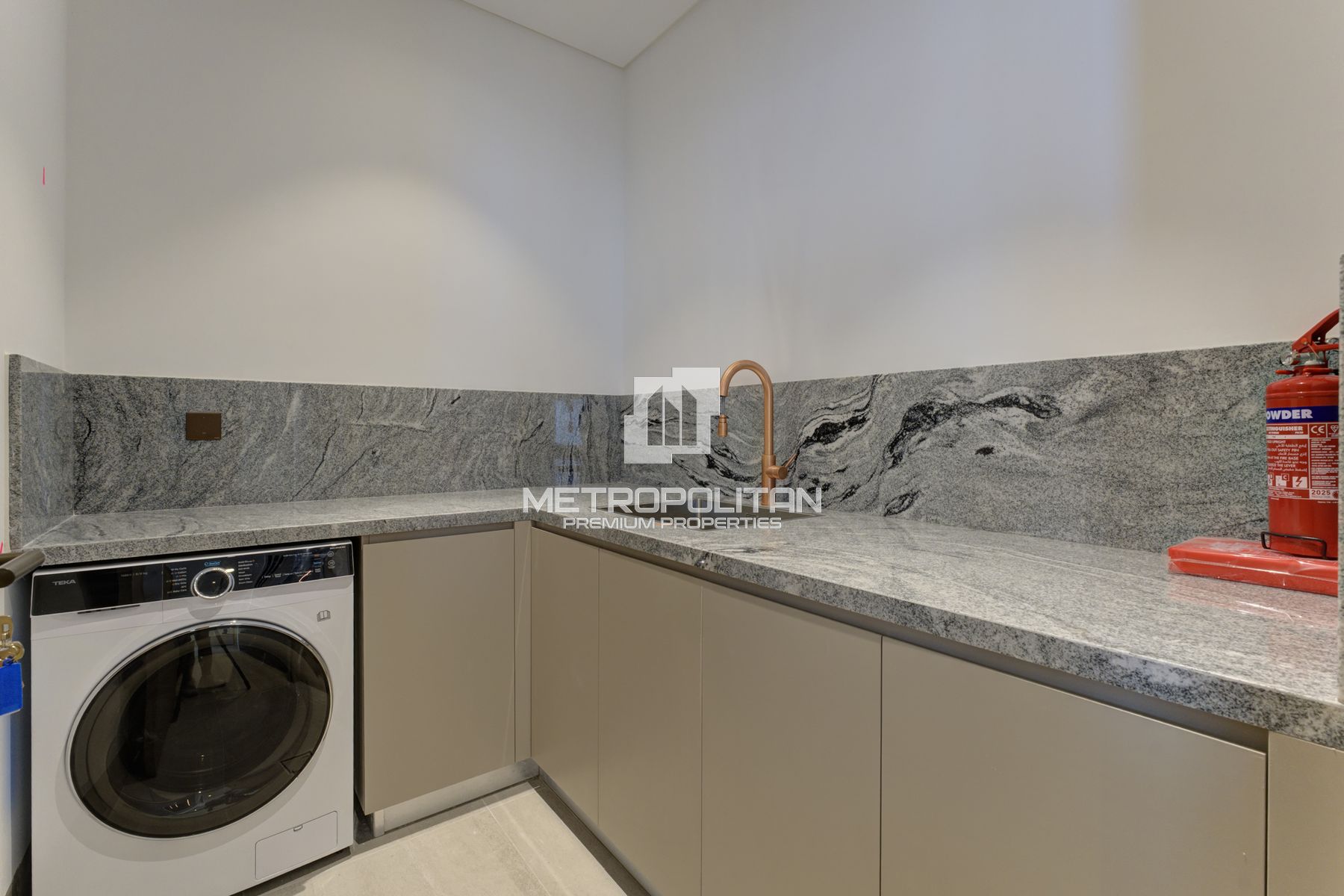 Palm View | High Floor | Huge and Corner Unit