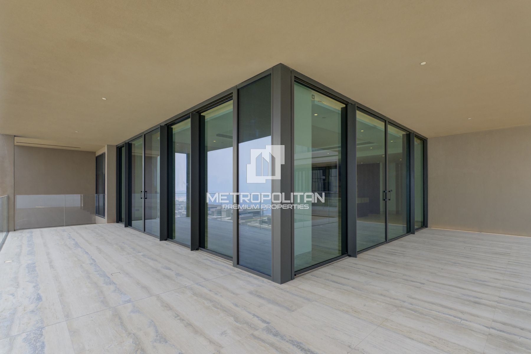 Palm View | High Floor | Huge and Corner Unit