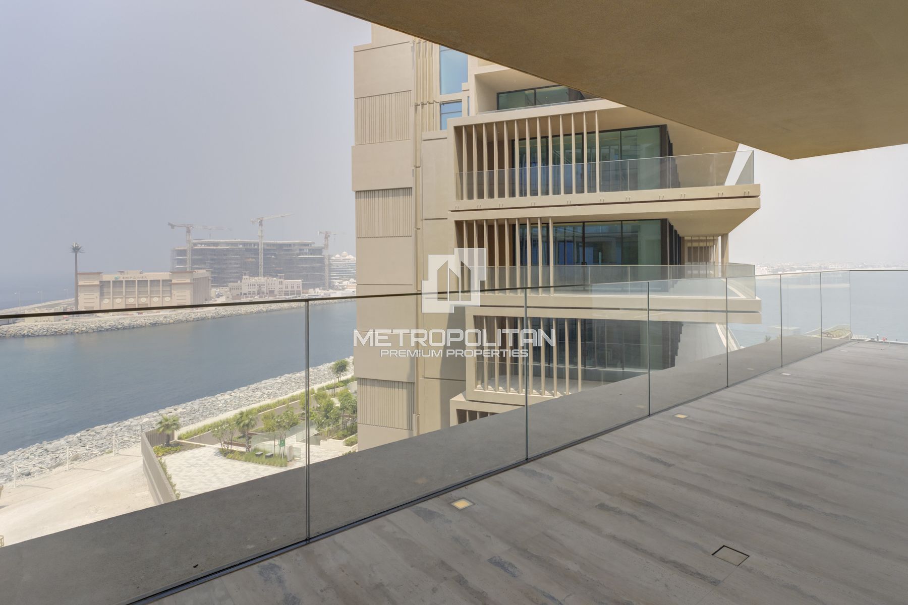 Palm View | High Floor | Huge and Corner Unit