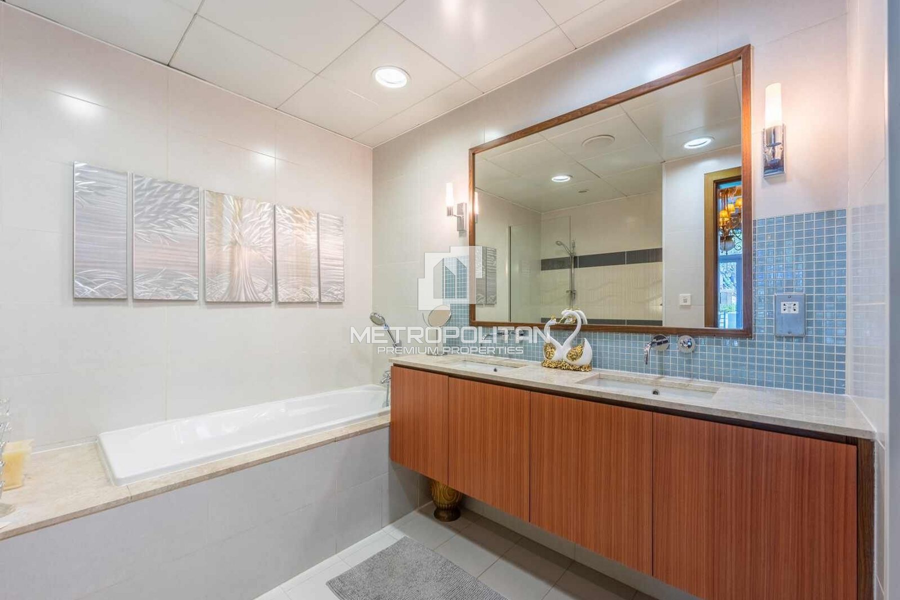 Huge Terrace | Expansive 1-Bedroom | Private Beach photo-14