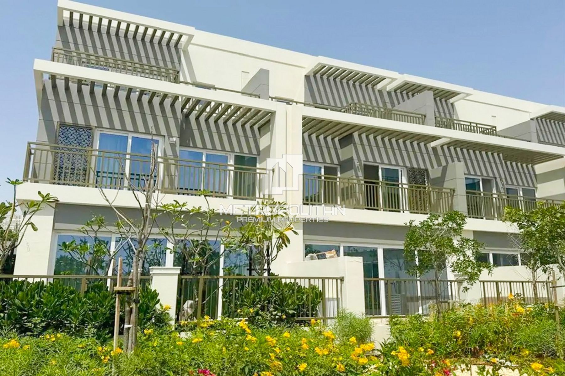 4-комнатный таунхаус на продажу в Damac Hills 2 – MPS-40484 photo-0