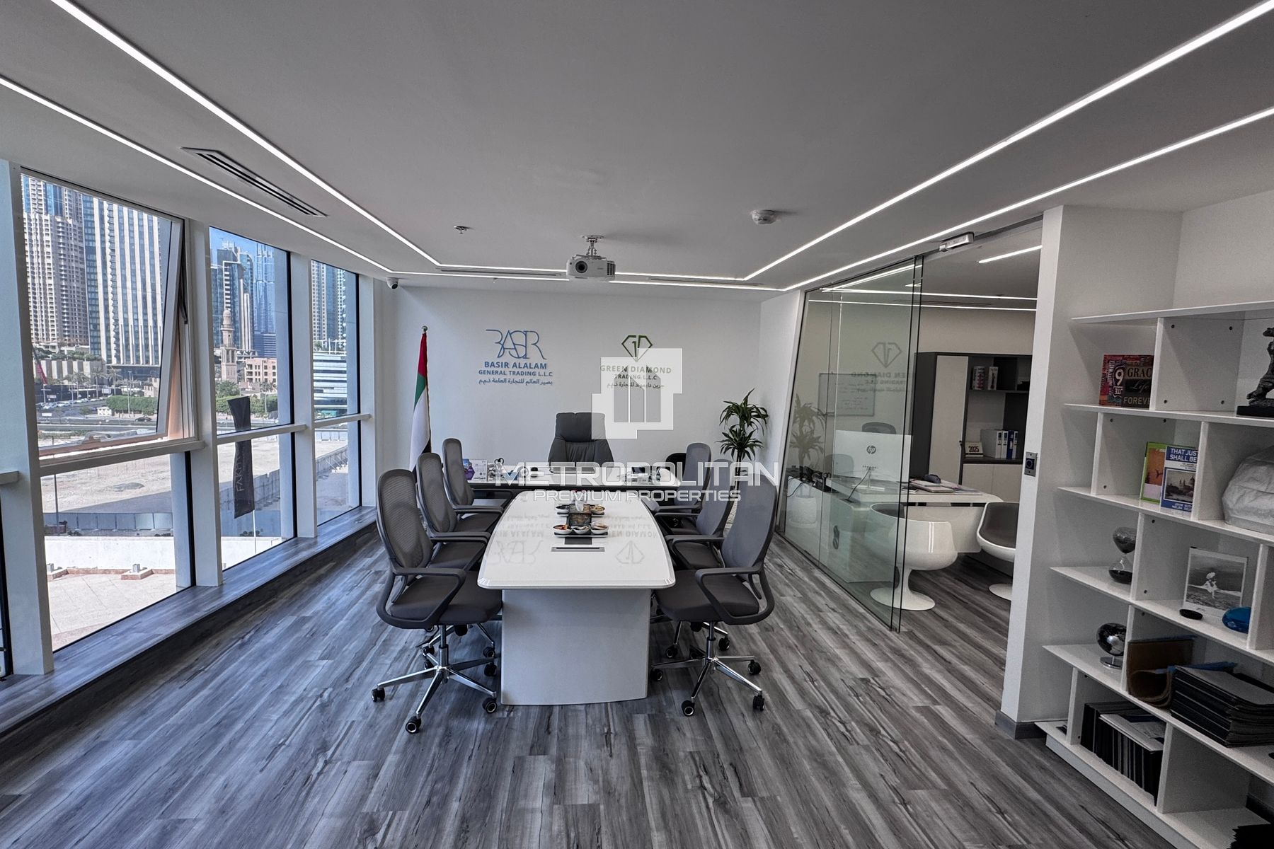 Image - Lake Central, Business Bay, Dubai | Project - مكتب