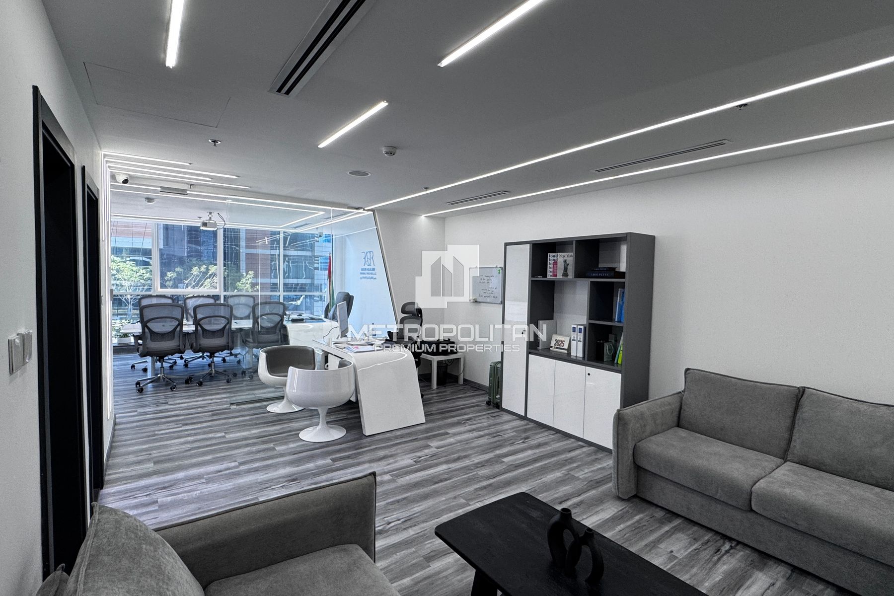 Image - Lake Central, Business Bay, Dubai | Project - مكتب