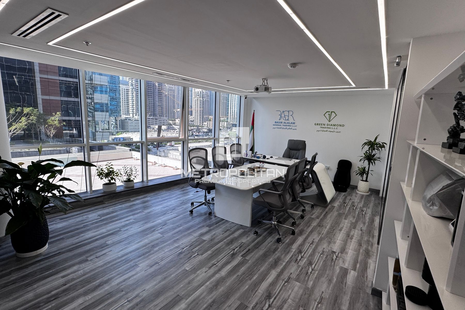 Image - Lake Central, Business Bay, Dubai | Project - مكتب