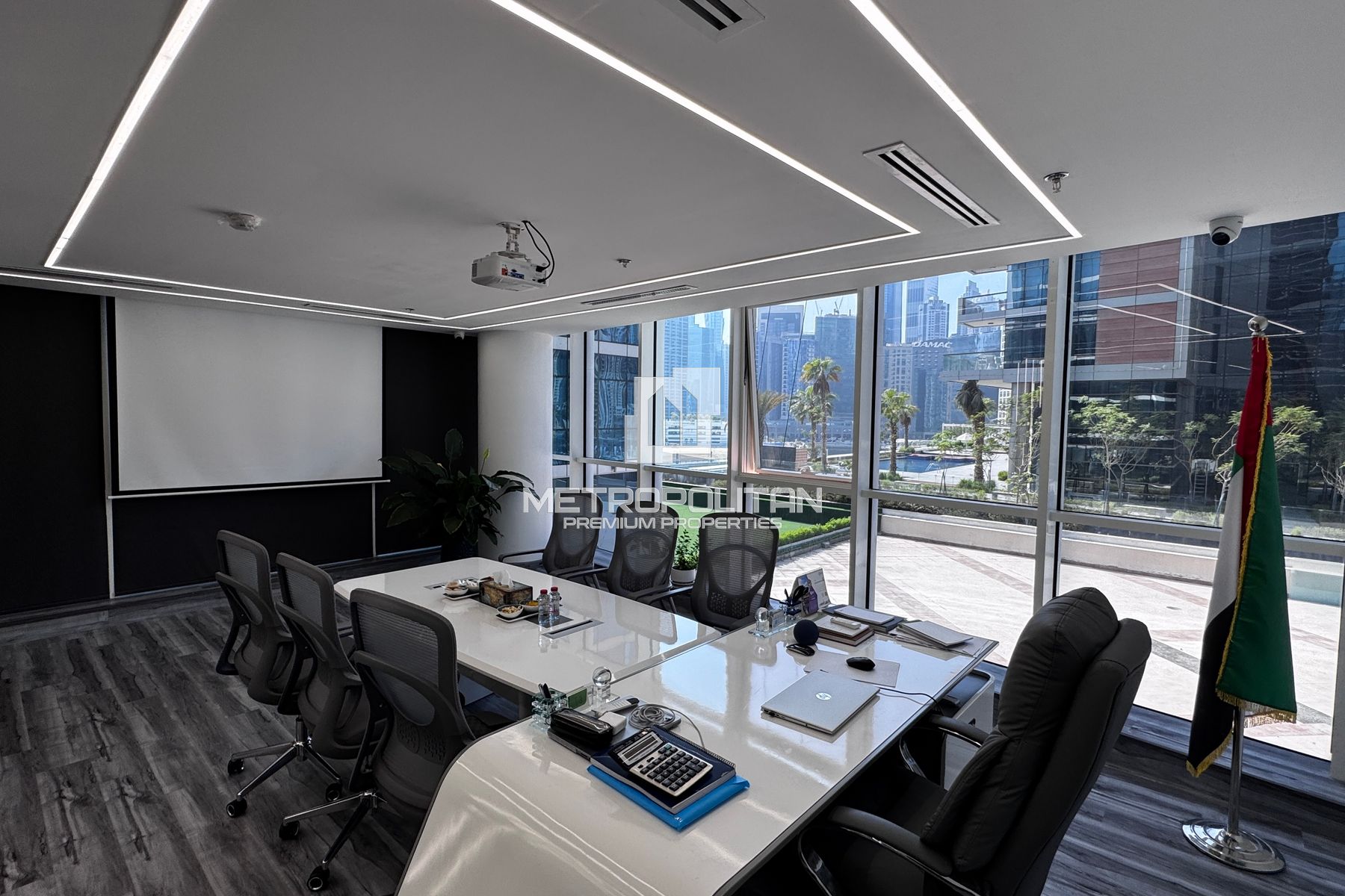 Image - Lake Central, Business Bay, Dubai | Project - مكتب